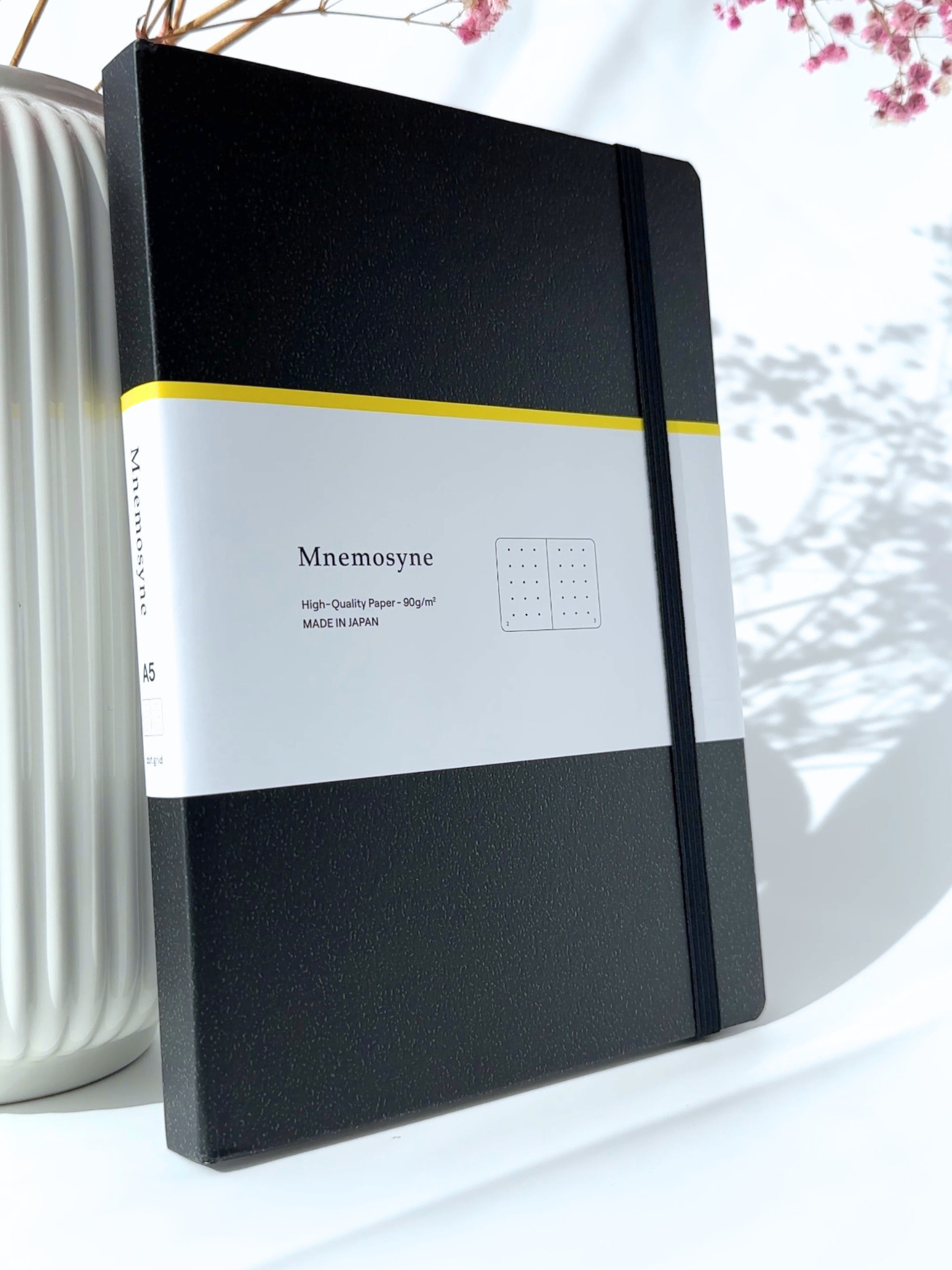 Maruman Mnemosyne A5 dotted notebook black minimal journaling Japanese stationery