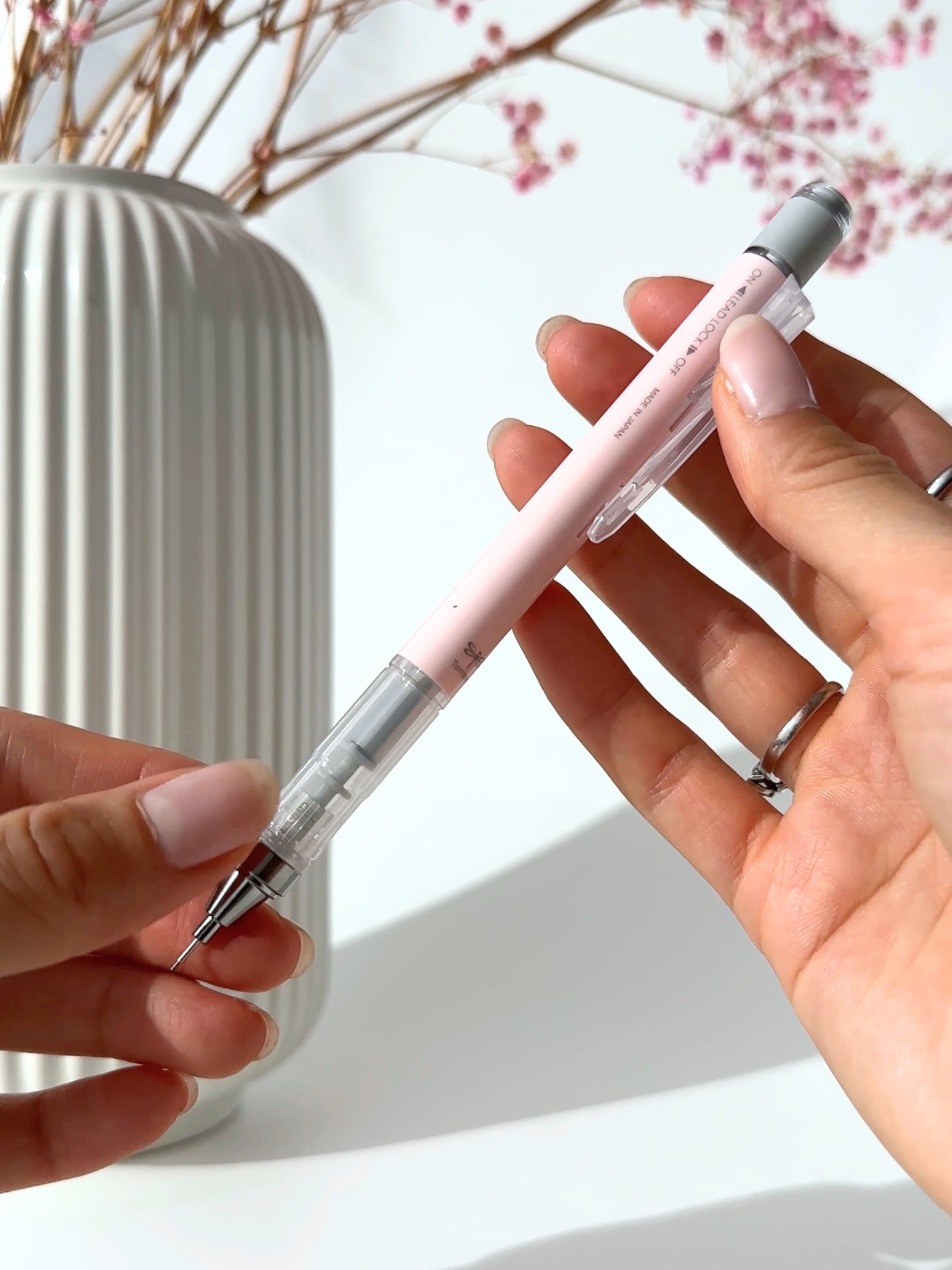 Tombow Monograph mechanical pencil pastel colors 0.5mm shake mechanism study stationery Japanese pencil pink
